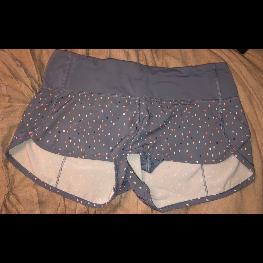 Lululemon shorts size 6
